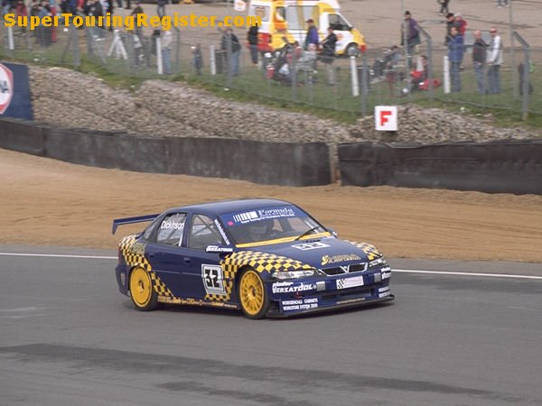 Simon Dickinson @ Brands Hatch, Apr 2000
