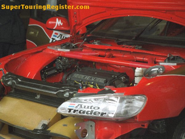 Peugeot 406 engine bay