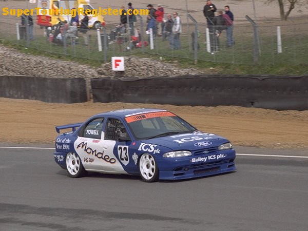 Alvin Powell @ Brands Hatch, Apr 2000